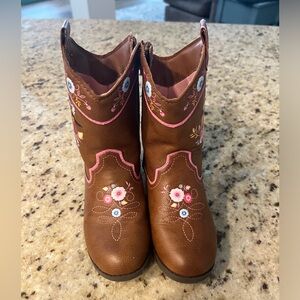 Girls brown cowgirls boots perfect condition
